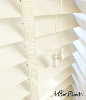 cream_blind_with_ladder_tapes_wooden_blind_fitters_london