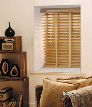 mid_oak_blind_with_ladder_tapes_wooden_blind_fitters_london