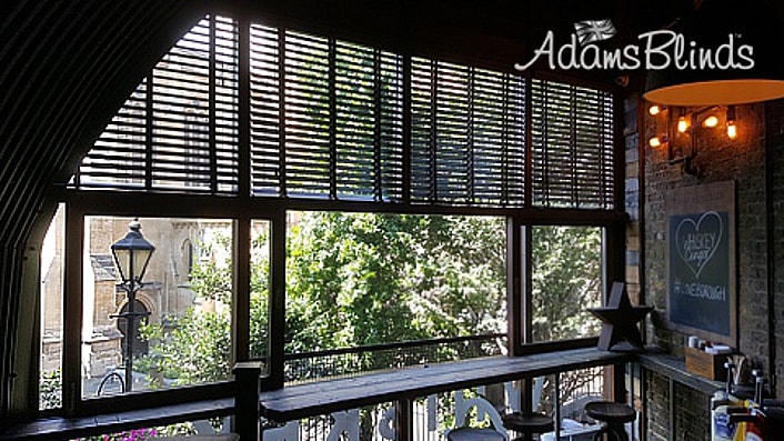 Wood Venetian Blinds With Tapes