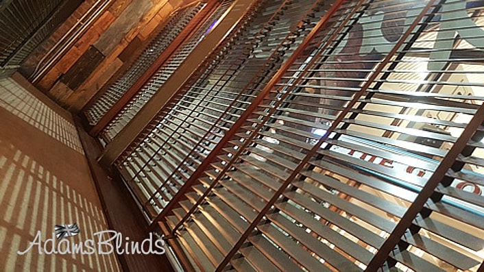 Wood Venetian Blinds With Tapes