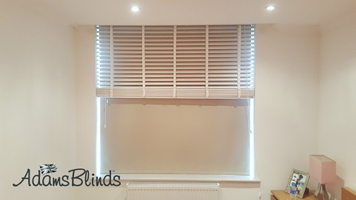 Wood Venetian Blinds With Tapes