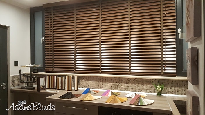 Wood Venetian Blinds With Tapes