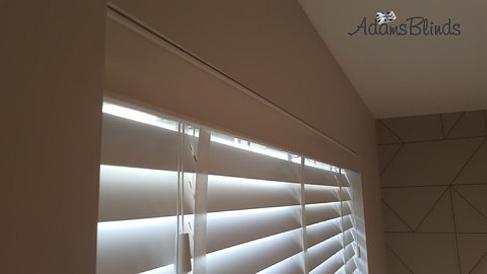 Wood Venetian Blinds With Tapes